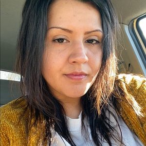 Meet your Posher, Carina